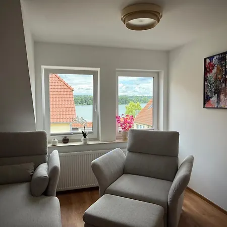 Ferienquatier Alte Bäckerei * Feldberger Seenlandschaft